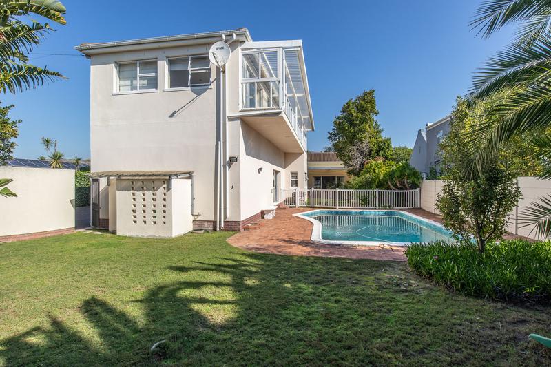 5 Bedroom Property for Sale in Constantia Western Cape
